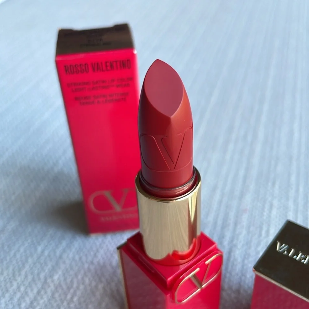Valentino Rosso Valentino High Pigment Refillable Lipstick - 217A